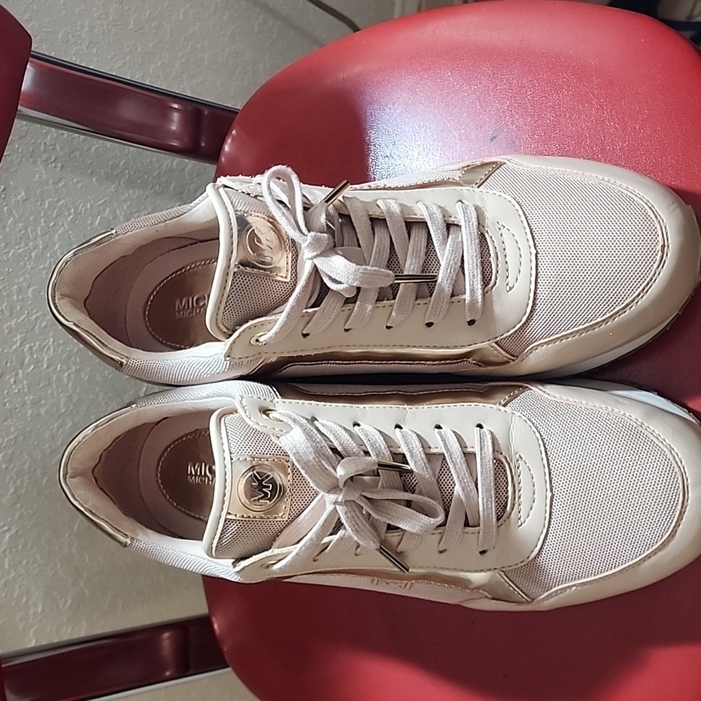 Micheal Kors sneakers